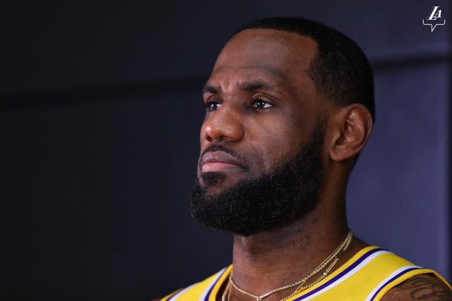 开拓者自媒体：杨瀚森需多拿球才能发挥特长 在NBA弱点易被放大